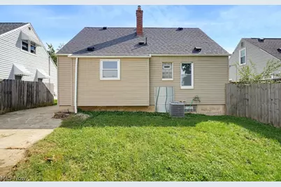 1696 Oakwood Avenue, Akron, OH 44301 - Photo 5