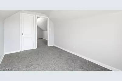 1696 Oakwood Avenue, Akron, OH 44301 - Photo 21