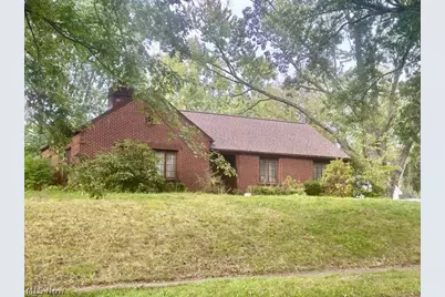 1006 Bennington Avenue NE, Massillon, OH 44646 - Photo 1