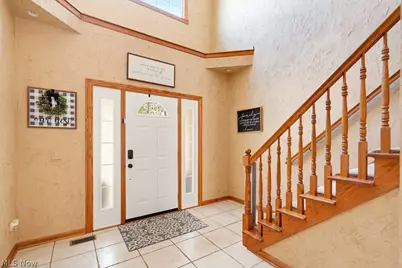 8808 Eastlynn Avenue NW, Massillon, OH 44646 - Photo 9