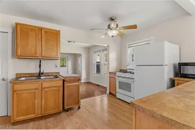 4619 Ridge Avenue SE, Canton, OH 44707 - Photo 9