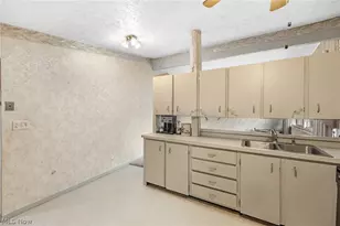 845 Carnegie Ave, Akron, OH 44314 - Photo 9
