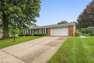 3724 Burrshire Dr NW, Canton, OH 44709 - Photo 3