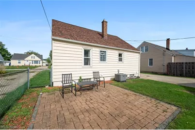 29808 Robert Street, Wickliffe, OH 44092 - Photo 27
