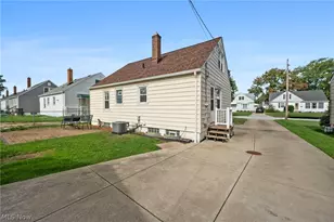29808 Robert St, Wickliffe, OH 44092 - Photo 31
