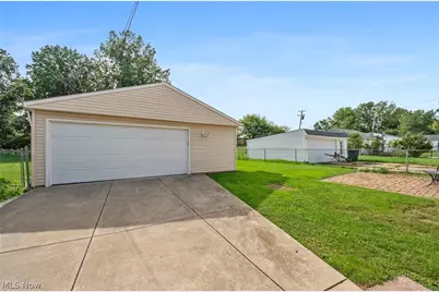 29808 Robert Street, Wickliffe, OH 44092 - Photo 29