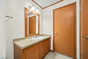 35157 Center Ridge Rd, North Ridgeville, OH 44039 - Photo 17
