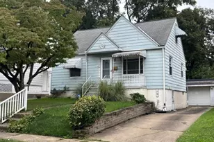 449 Marview Ave, Akron, OH 44310 - Photo 1