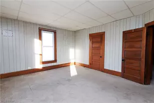 113 E 4th St, Uhrichsville, OH 44683 - Photo 11