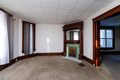 113 E 4th Street, Uhrichsville, OH 44683 - Photo 7
