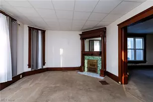 113 E 4th St, Uhrichsville, OH 44683 - Photo 7