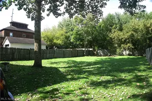 303 Van St, Barberton, OH 44203 - Photo 15