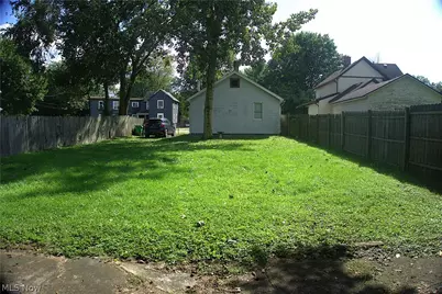 303 Van Street, Barberton, OH 44203 - Photo 17