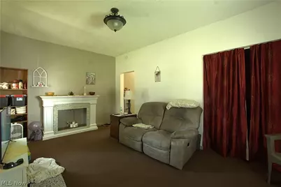 303 Van Street, Barberton, OH 44203 - Photo 3