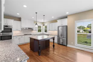 3901 Creekside Dr, Uniontown, OH 44685 - Photo 11