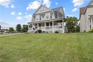 1032 W Fourth St, Lorain, OH 44052 - Photo 3