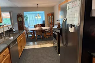 979 Bristol Dr, Akron, OH 44312 - Photo 11