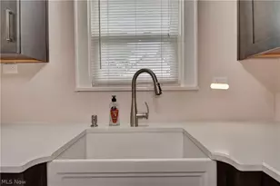 364 Clinton Ave, Akron, OH 44301 - Photo 37