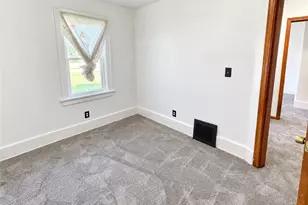 1034 Clay St, Akron, OH 44301 - Photo 5