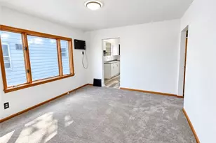 1034 Clay St, Akron, OH 44301 - Photo 3