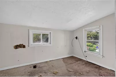 11812 Angelus Avenue, Loveland, OH 44105 - Photo 21