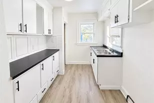 1038 Clay St, Akron, OH 44301 - Photo 3