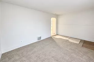 1038 Clay St, Akron, OH 44301 - Photo 9