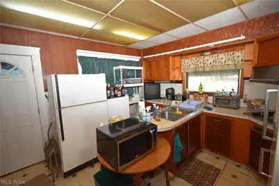 2064 W 44th Street, Loveland, OH 44113 - Photo 13