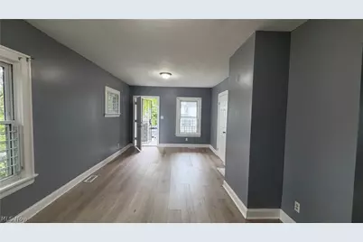10404 Grandview Avenue, Loveland, OH 44104 - Photo 5