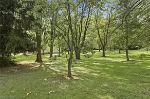 18328 Haskins Rd, Chagrin Falls, OH 44023 - Photo 37