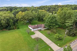 18328 Haskins Rd, Chagrin Falls, OH 44023 - Photo 3