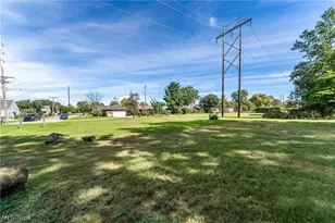 2502 E 35th St, Lorain, OH 44055 - Photo 31