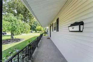 6117 Yorktown Rd, Lorain, OH 44053 - Photo 5