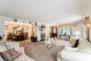 6117 Yorktown Rd, Lorain, OH 44053 - Photo 9