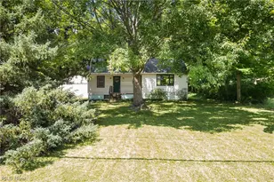 353 Southeast Ave, Tallmadge, OH 44278 - Photo 1