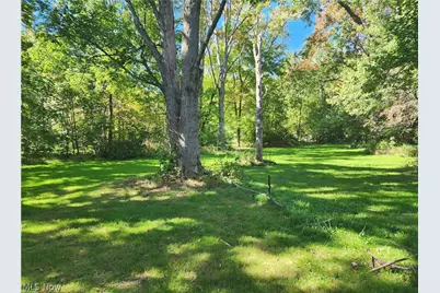 34357 White Road, Willoughby Hills, OH 44092 - Photo 3