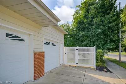 32204 Glen Arden Drive, Willowick, OH 44095 - Photo 3