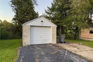 328 E Laclede Ave, Youngstown, OH 44507 - Photo 11