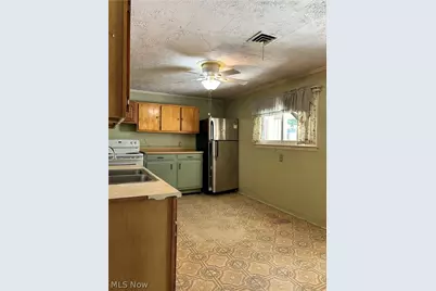 11970 Easton Street NE, Alliance, OH 44601 - Photo 17
