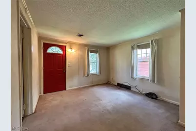 11970 Easton Street NE, Alliance, OH 44601 - Photo 9