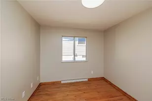 358 Washington Ave, Barberton, OH 44203 - Photo 13