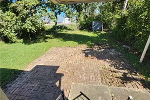 1047 W Arch St, Ashland, OH 44805 - Photo 3
