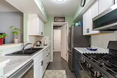 7300 Chatham Court #23, Northfield, OH 44067 - Photo 9