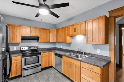 913 Foster Avenue, Cambridge, OH 43725 - Photo 17