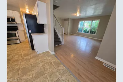 17409 Chagrin Boulevard, Huber Heights, OH 44120 - Photo 7