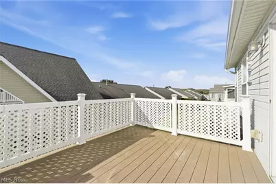 320 Falling Leaf Drive, Green Hills, OH 44131 - Photo 21