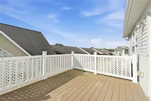 320 Falling Leaf Dr, Green Hills, OH 44131 - Photo 21