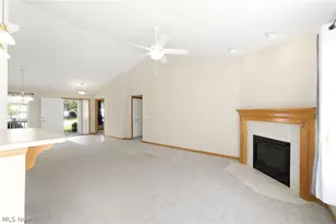 320 Falling Leaf Dr, Green Hills, OH 44131 - Photo 9