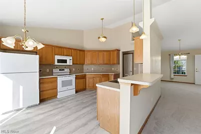 320 Falling Leaf Drive, Green Hills, OH 44131 - Photo 13