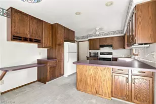 1144 Royce St NW, Uniontown, OH 44685 - Photo 9